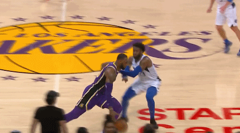 对手的强侧 对手的强侧